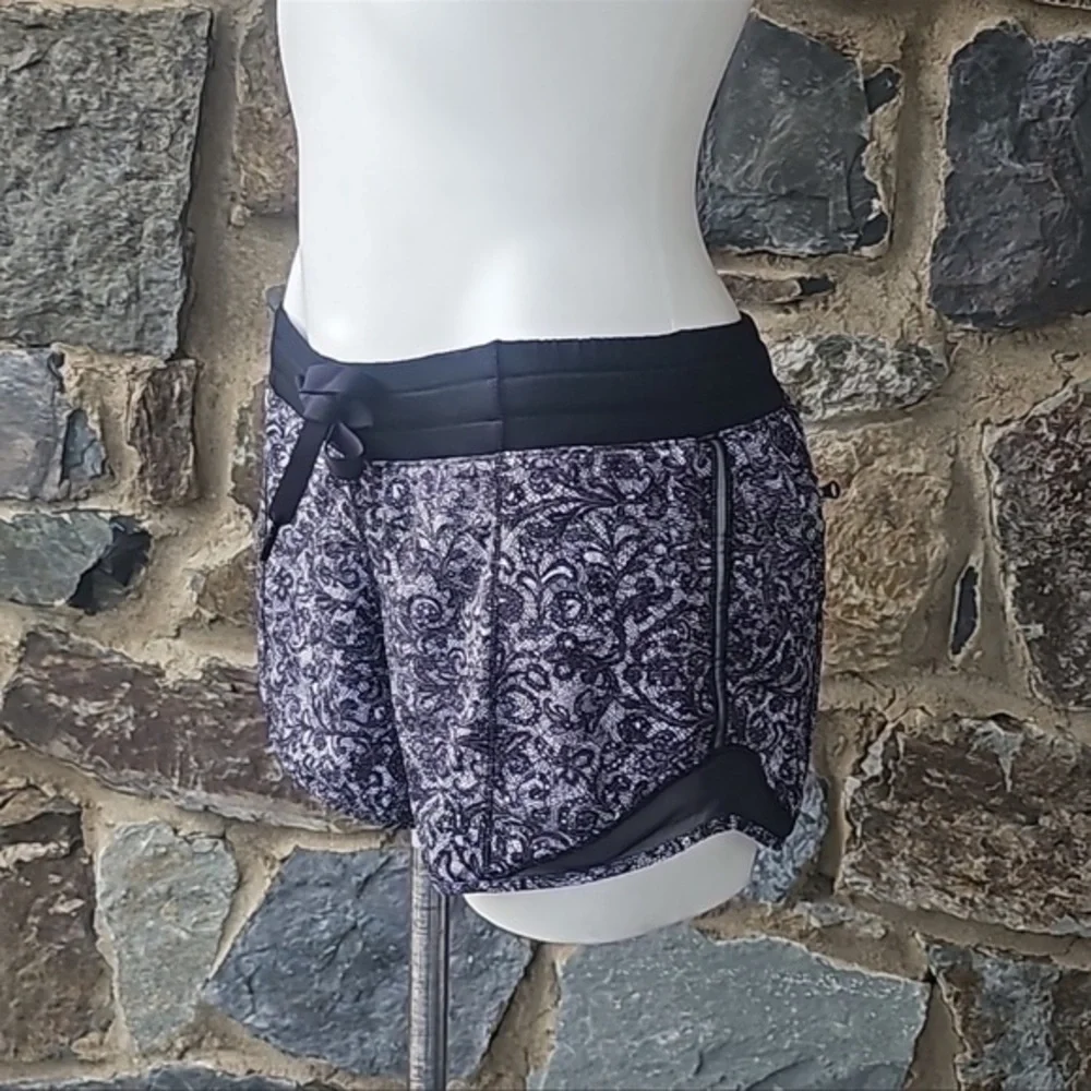Lululemon Hotty Hot Short (Long 4